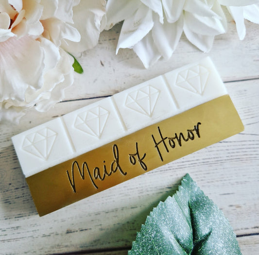 Maid of honor snap bar